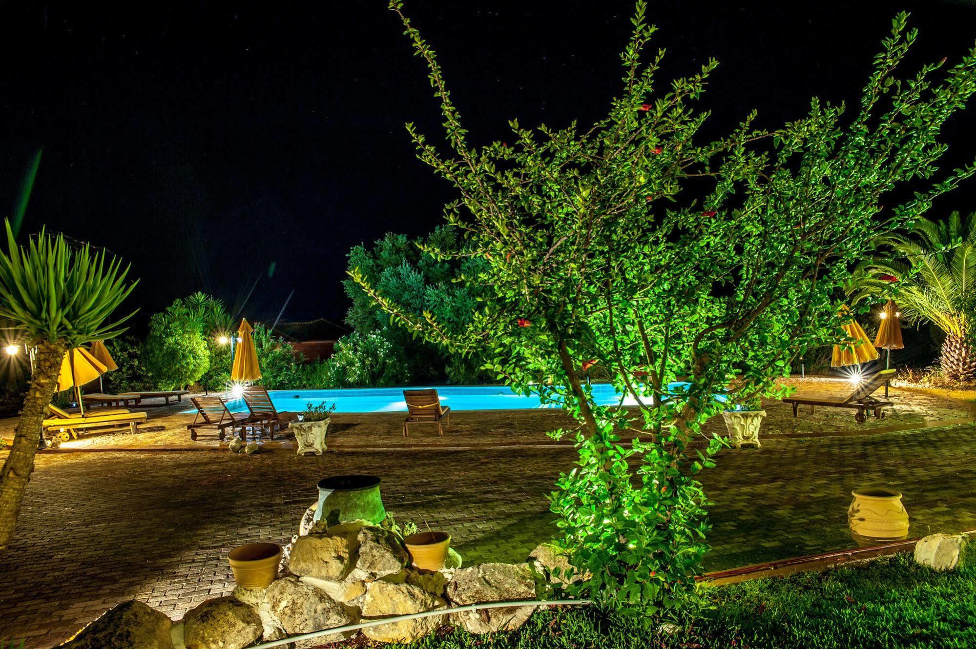 Pegasus Studios Karavados ภายนอก รูปภาพ